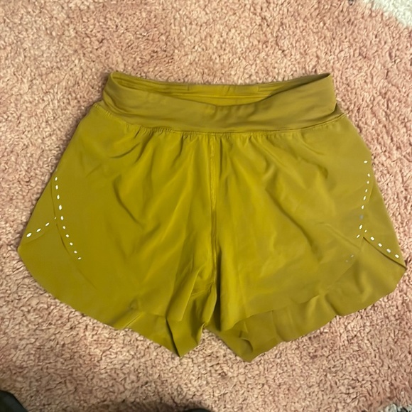 Lululemon Find Your Pace Lined High-Rise Short 3"
Gold Spice - Picture 3 of 5